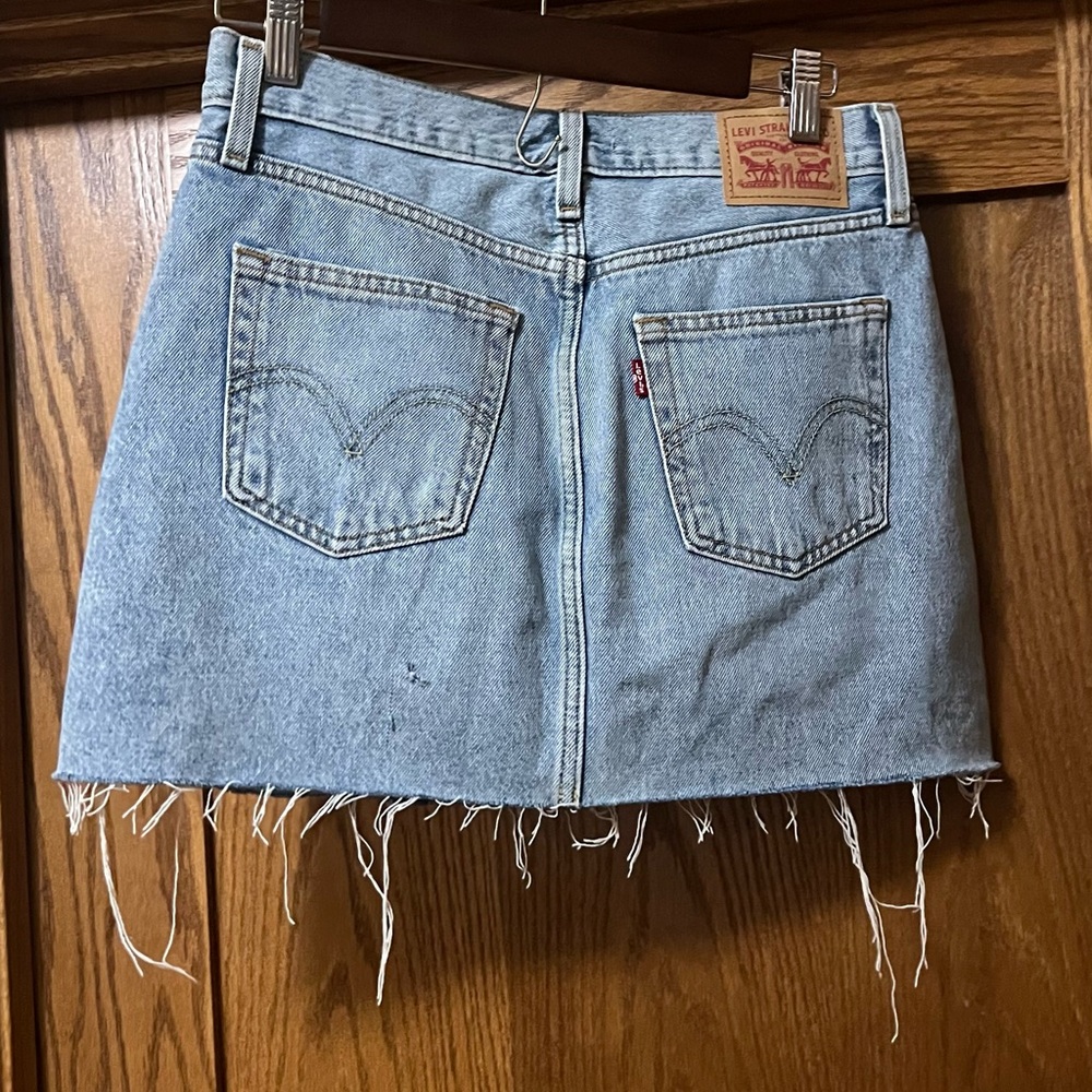 Levi's Classic Blue Denim Mini Skirt - Picture 2 of 4
